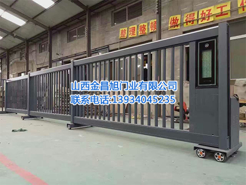 伸缩门